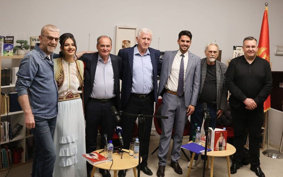 (FOTO/VIDEO) Omaž Kseniji Cicvarić u NB „Radosav Ljumović“: Glas koji je sačuvao dušu Podgorici