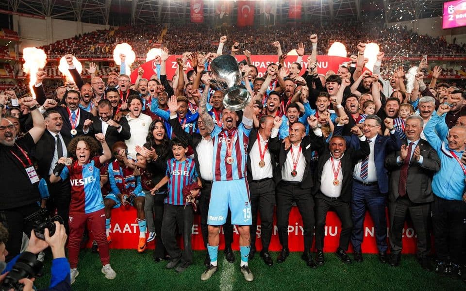 Osmi trofej za Stefana Savića