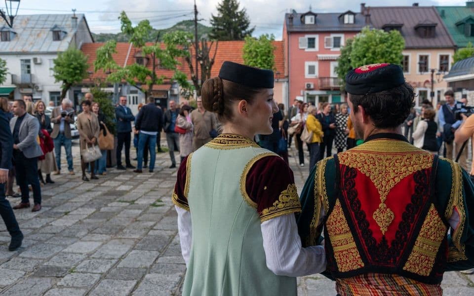 Istina se ne potpisuje, ona se dokazuje