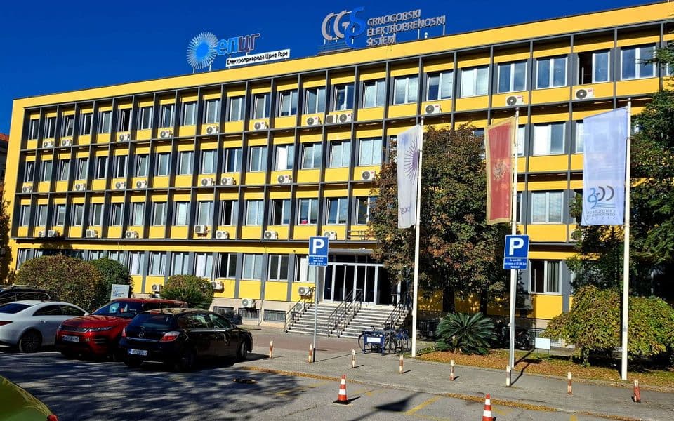 Profit CGES-a pada, a broj radnika raste