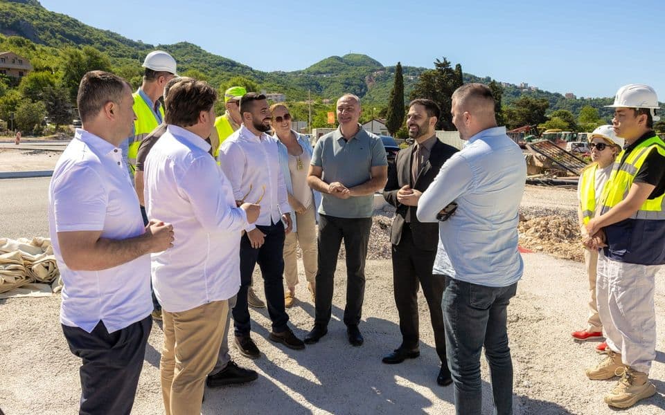 Radulović: Bulevar Tivat-Jaz je pod asfaltom