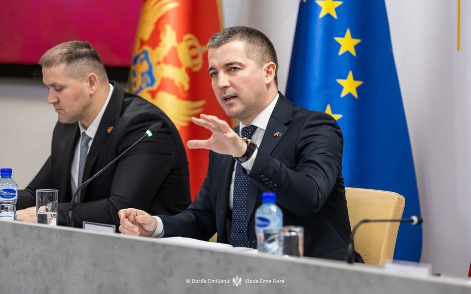 Bečić: Crna Gora nije prostor u koji bilo ko može ući bez provjere, bez jasnog razloga boravka i mimo bezbjednosnih procedura