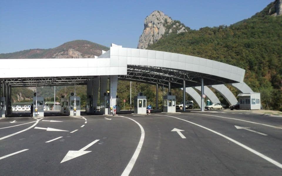 Nezvanično: Na graničnom prelazu Gostun vraćani punoljetni državljani Crne Gore, pominje se mogućnost recipročne mjere