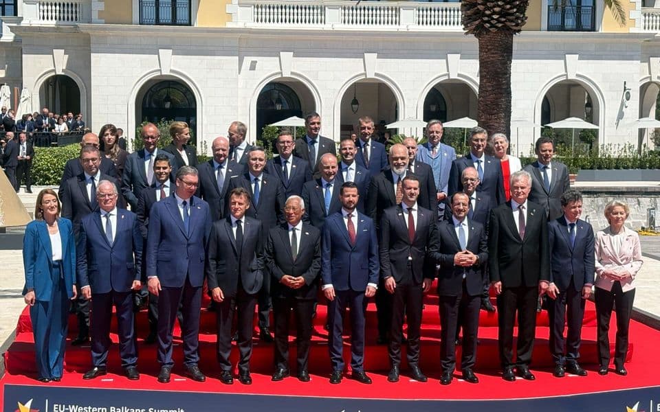 Od Rojtersa do Gardijana: Crna Gora u fokusu svjetskih medij