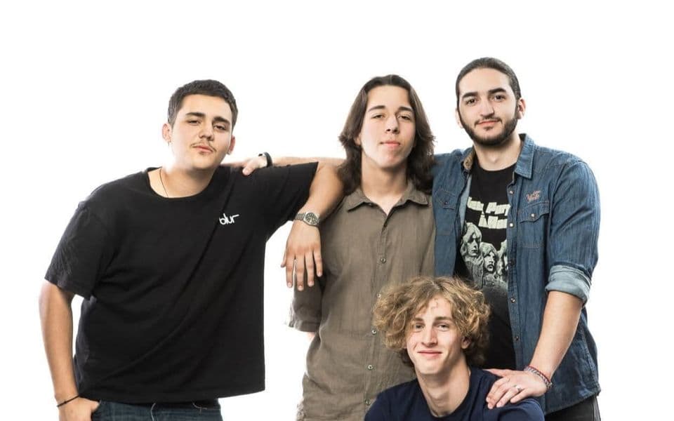Rupa u tepihu proglašena za najbolji srednjoškolski bend