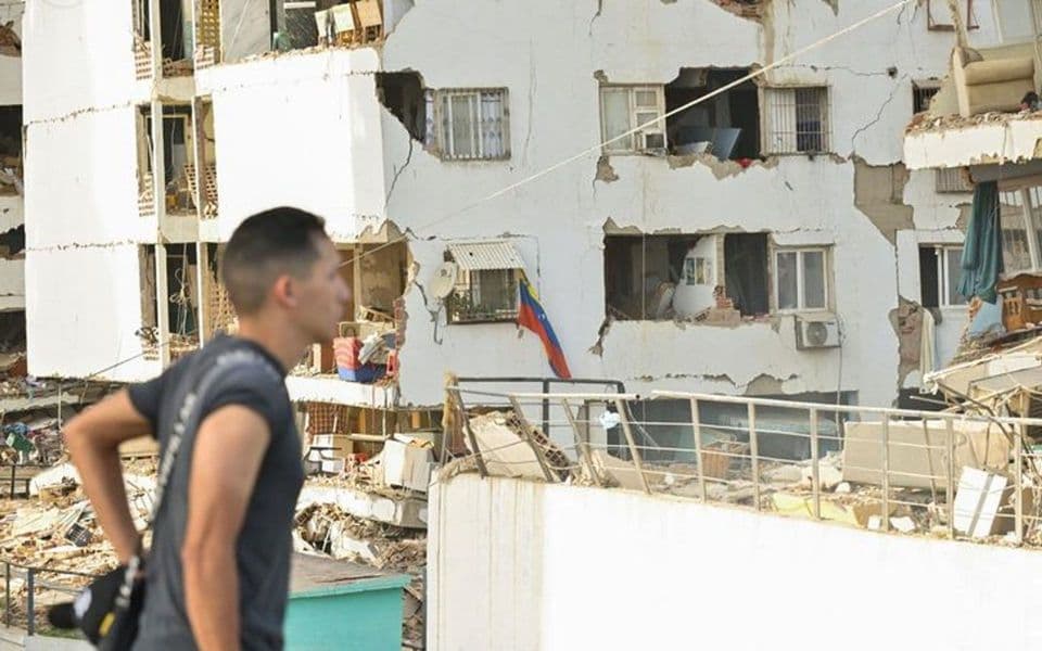 Posljedice razarajuće, poginulo više od 920 ljudi