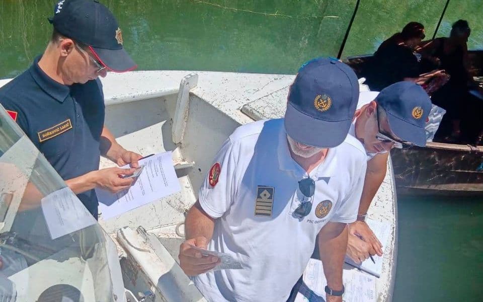 Na Skadarskom jezeru i rijeci Morači utvrđene nepravilnosti na devet plovila