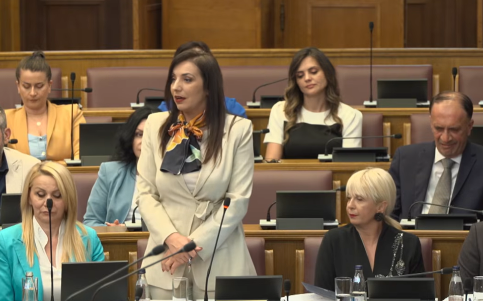 Jakšić-Stojanović: Crnogorski državljani oslobođeni troškova prevoda za priznavanje diploma