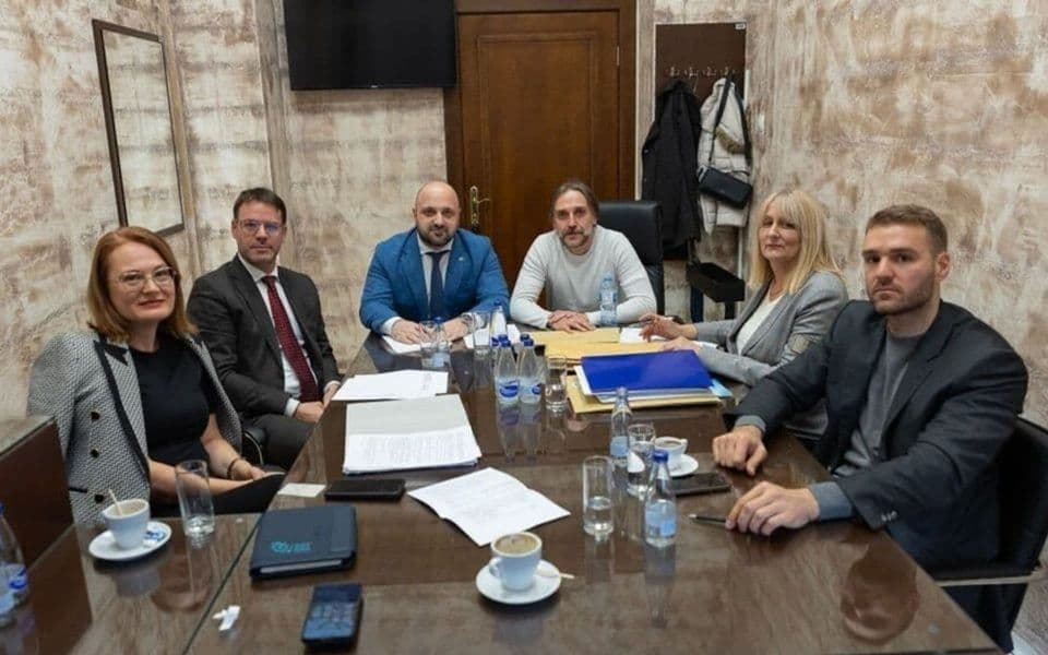 Bosnia Parliamentary Commission Faces Deadline to Form Election Body