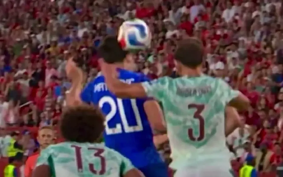 FIFA se hvali čipom u lopti, ali je prećuatala vlastito pravilo zbog kojeg je Hrvatska možda oštećena