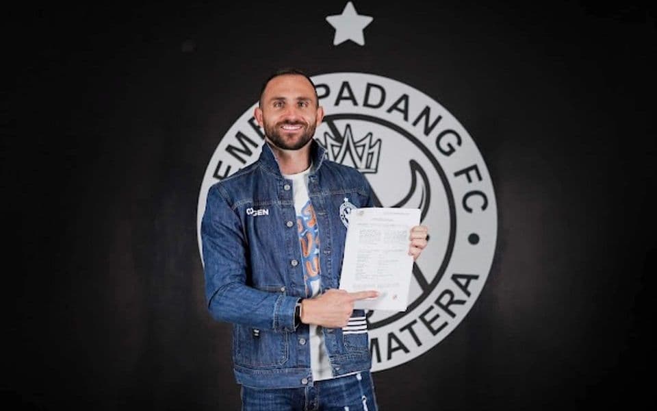 Ilija Spasojević pojačao Semen Padang!