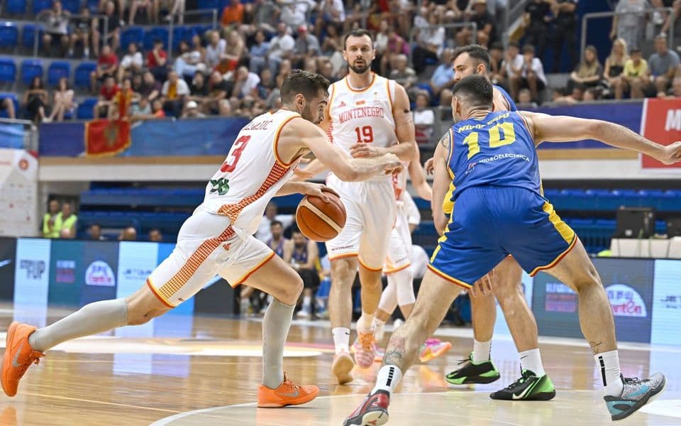 Crna Gora srušila Rumuniju, s prvog mjesta ide u drugu fazu
