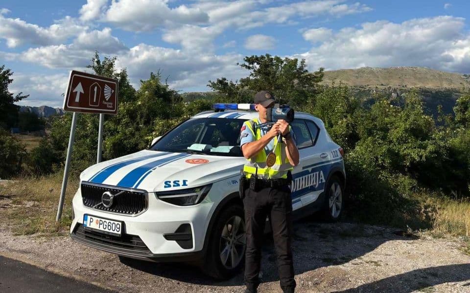 Sedam osoba povrijeđeno u jučerašnjih 14 saobraćajki