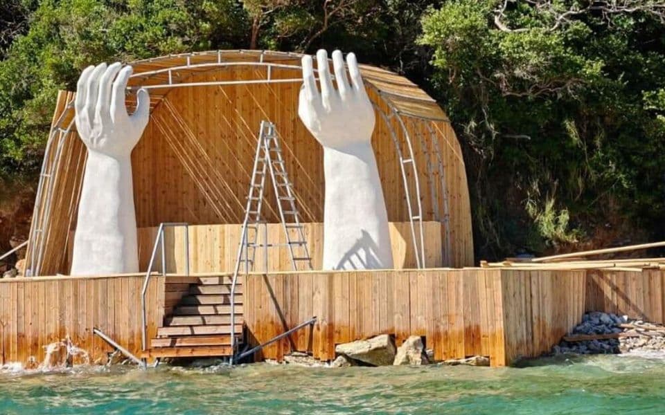Zapečaćen plažni bar na ostrvu Sveti Nikola, zabranjeni dalji radovi