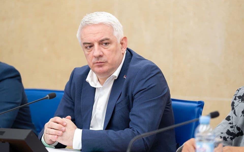 "Veće plate u srpskim domovima": Vučurović objasnio šta znači "novi srpski odgovor"