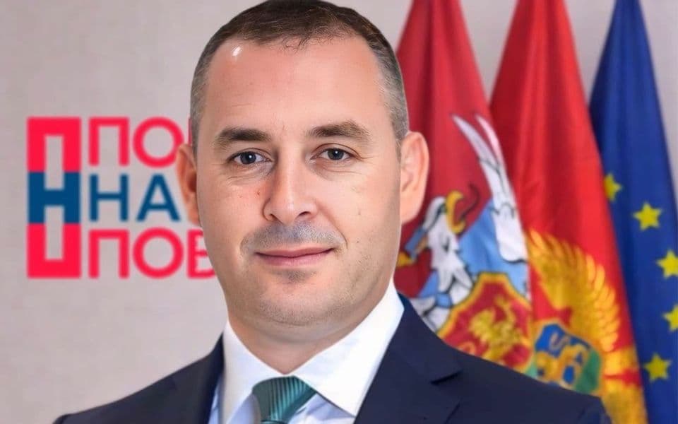 Šćekić: Neka se trobojke zavijore širom Crne Gore, u čast predaka i za budućnost potomaka