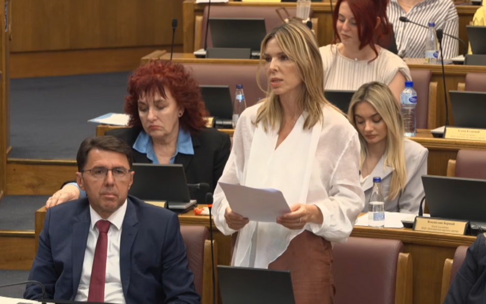 Raičević: Voljela bih da je sjednicu otvorila neka od žena koje su doprinjele ženskim pravima, a ne Andrija Mandić
