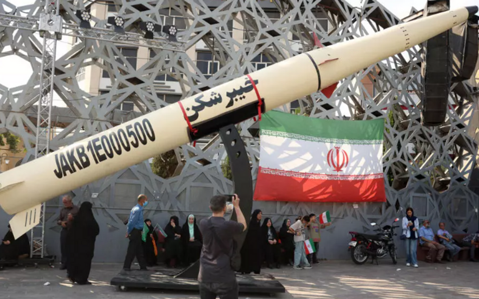 Iranska vojska tvrdi da je napala vazduhoplovnu bazu u Bahreinu