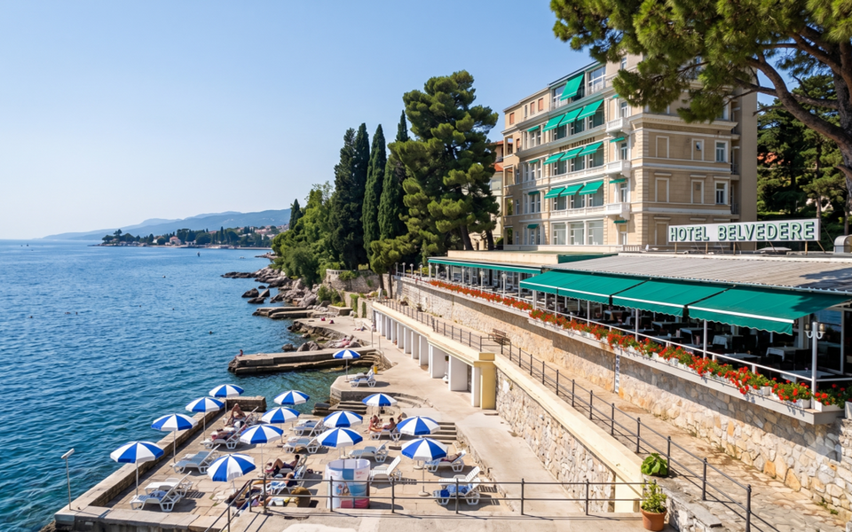 Banjin, koncesija i kolega sa plaže hotela Hilton koji objašnjava njemici koja se smrzava u srpnju