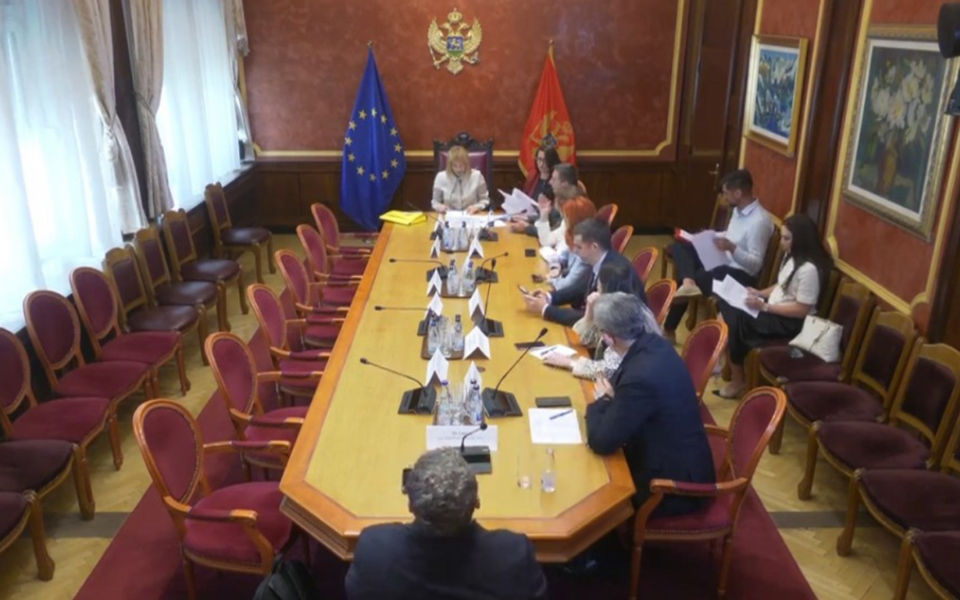 Administrativni odbor nije izabrao članove CIK-a, Komisija traži da iniciraju izmjene zakona