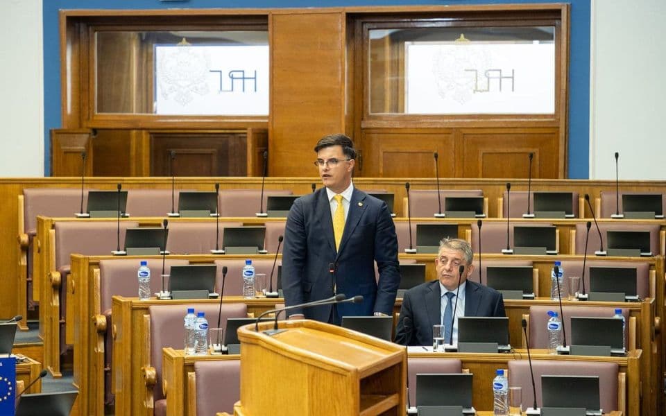 Šaranović najavio i otvaranje kancelarije za pomoć aplikantima