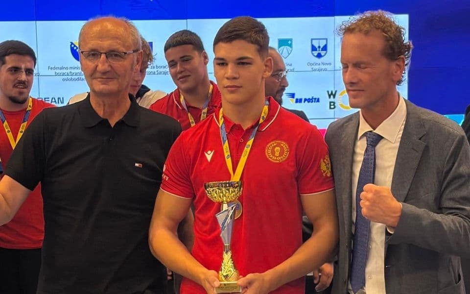 Matiji Roganoviću zlato i pehar za najborbenijeg boksera