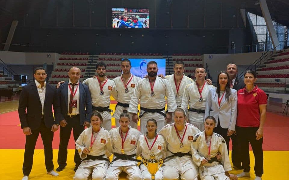 Devet pojedinačnih medalja i zlato u konkurenciji mješovitih timova