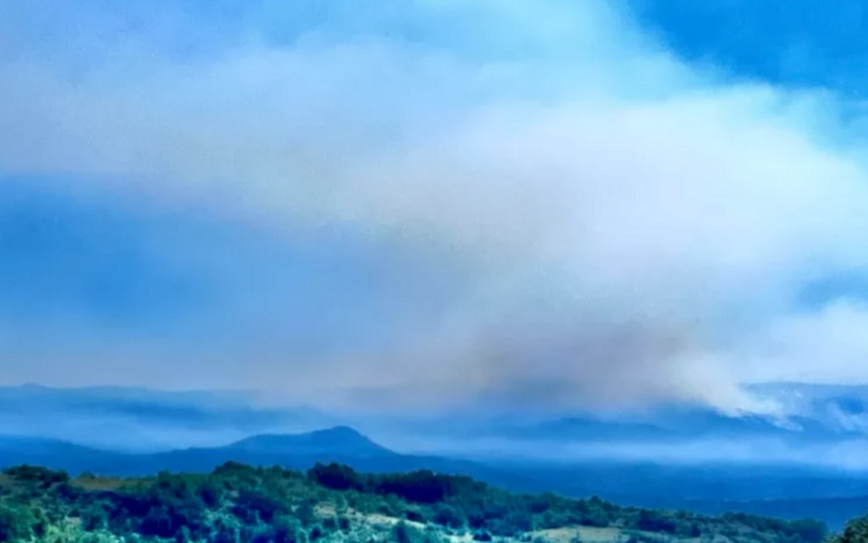 Požar u Katunskoj nahiji: Helikopteri i danas gase vatru na Velestovu