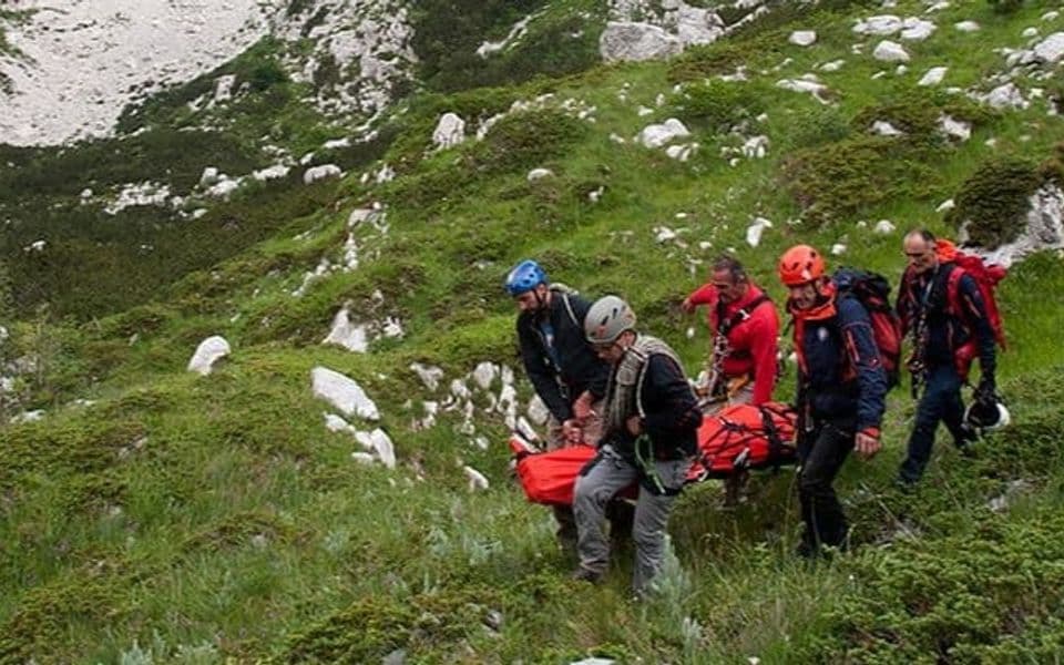 Samo usvajanje zakona može spriječiti zloupotrebe usluga spasilaca