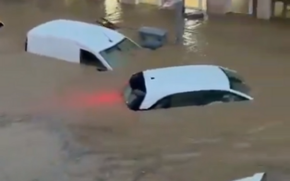 (VIDEO) Velike poplave u Istanbulu: Grad pod vodom, poginuo dječak