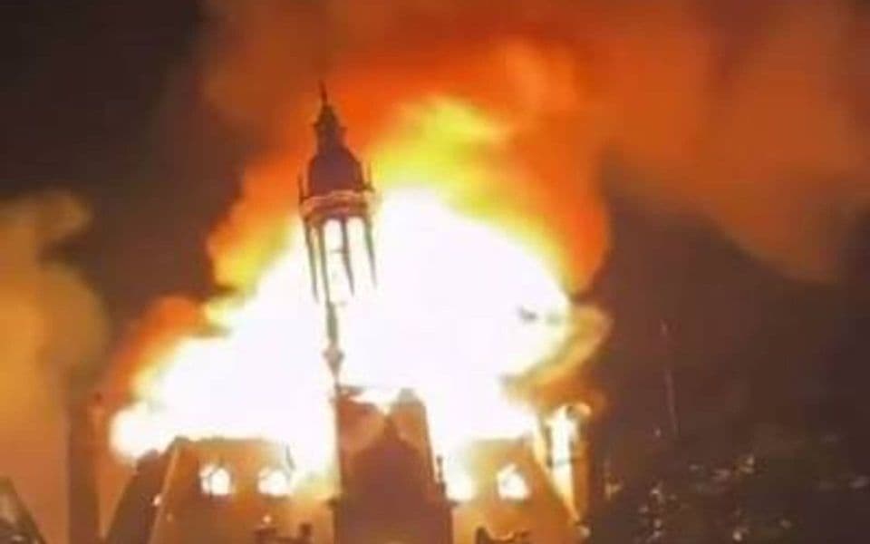 (VIDEO) Haos na ulicama Francuske: 1.200 uhapšenih, zgrade u plamenu