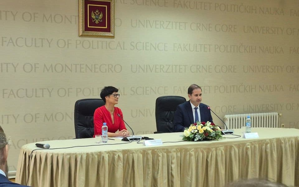 Kos: Znate ono da se otrov pakuje u malim flašicama, Crnu Goru vidim kao jedan dobar „otrov“ koji će prodrmati EU i učiniti je boljom